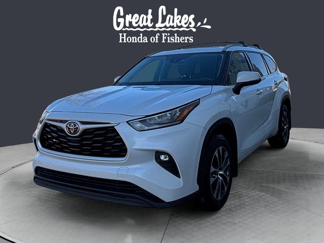 2022 Toyota Highlander XLE AWD