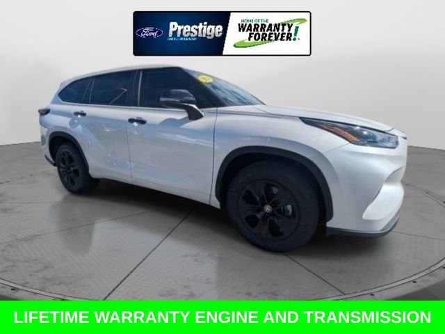 White (Wind Chill Pearl) 2024 Toyota Highlander Hybrid SUV / Crossover Front-Wheel Drive Continuously Variable Transmission