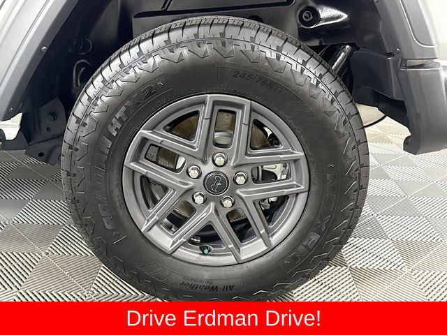 Used 2025 Jeep Wrangler SUV