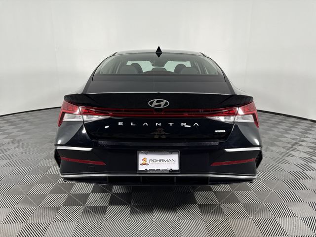 New 2025 Hyundai Elantra Hybrid For Sale in Indianapolis, IN