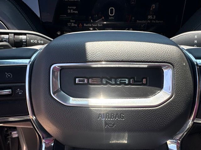 Used 2025 GMC Yukon XL SUV