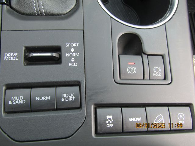 used 2022 Toyota Highlander car, priced at $29,499