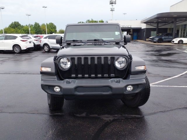 Used 2022 Black Jeep Unlimited Sport Altitude image 2