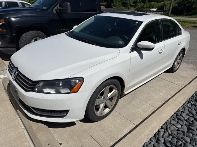 2013 Volkswagen Passat 2.5 SE White at Carlisle Cadillac Buick GMC