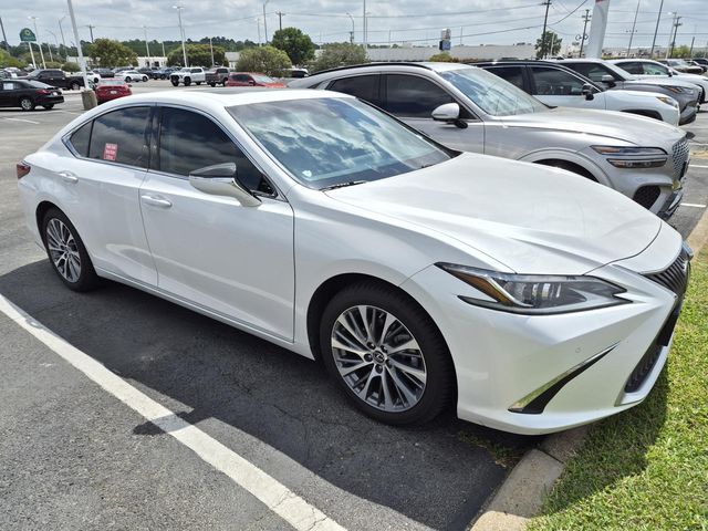 Eminent White Pearl 2019 Lexus ES 350 FWD Sedan Front-Wheel Drive 8-Speed Automatic