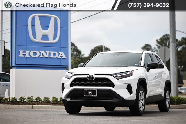 2024 Toyota RAV4 LE AWD