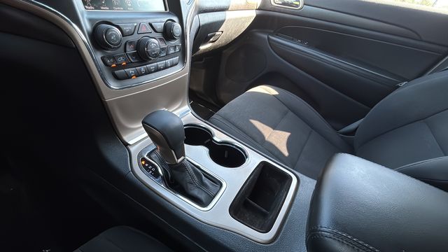 Used 2016 Silver Jeep Laredo image 14