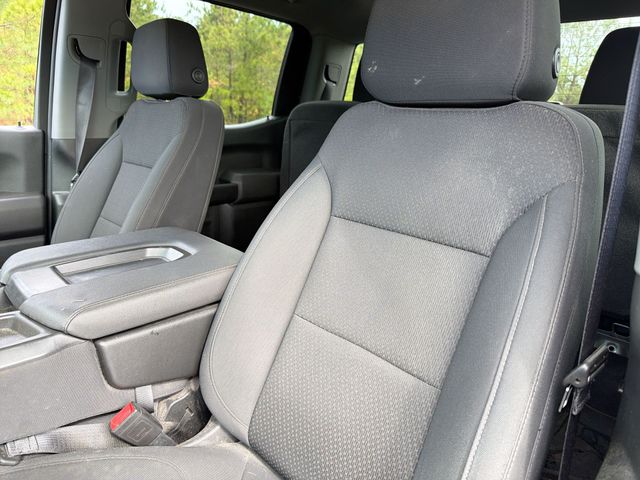 Used 2022 Silver Chevrolet Custom image 14