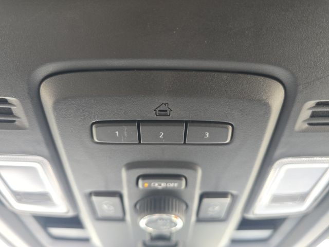 2023 Chevrolet Suburban Premier:44911A