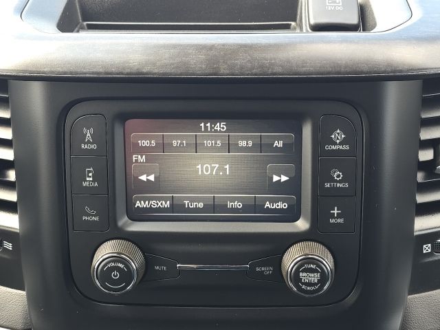 2024 Ram 3500 SLT:B01822