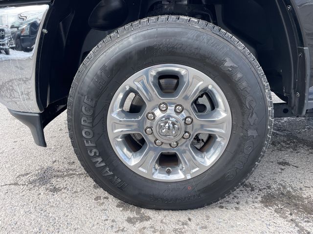 2017 Ford F-250SD XLT - Shadow Black exterior view 11