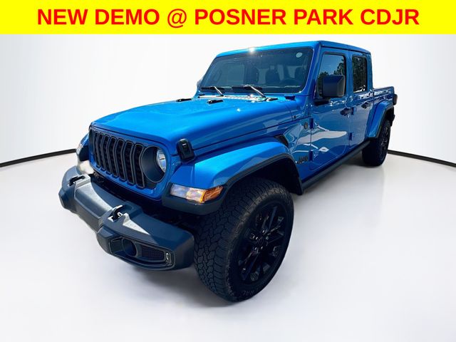 2025 Jeep Gladiator Nighthawk 