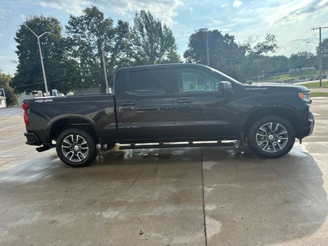 Used 2022 Black Chevrolet RST image 7