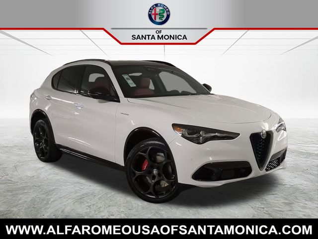 2025 Alfa Romeo Stelvio