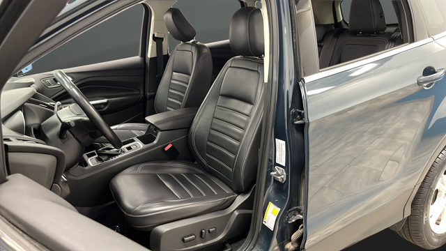 Used 2019 Sea Green Ford SEL image 9
