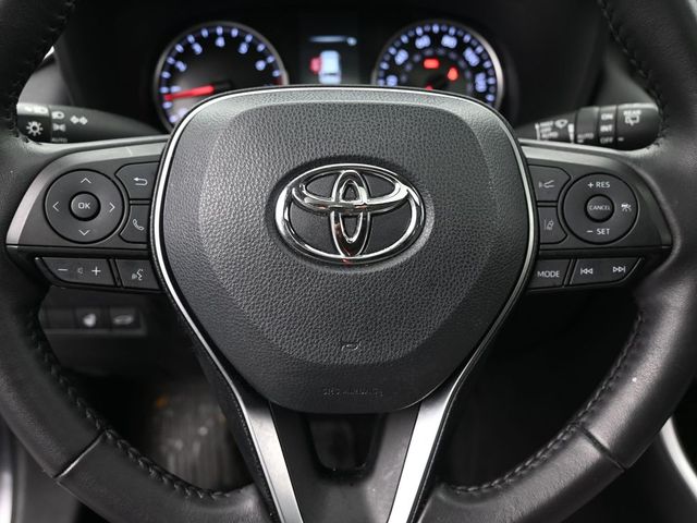 2022 Toyota RAV4 XLE 23