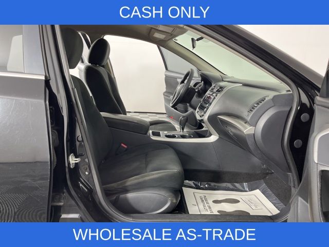 2015 Super Black Clearcoat Nissan Altima 2.5 S FWD Sedan
