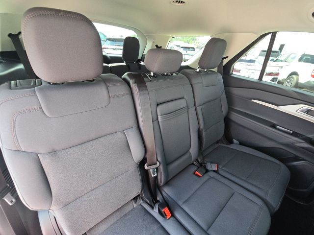 2025 Ford Explorer Active:B02488