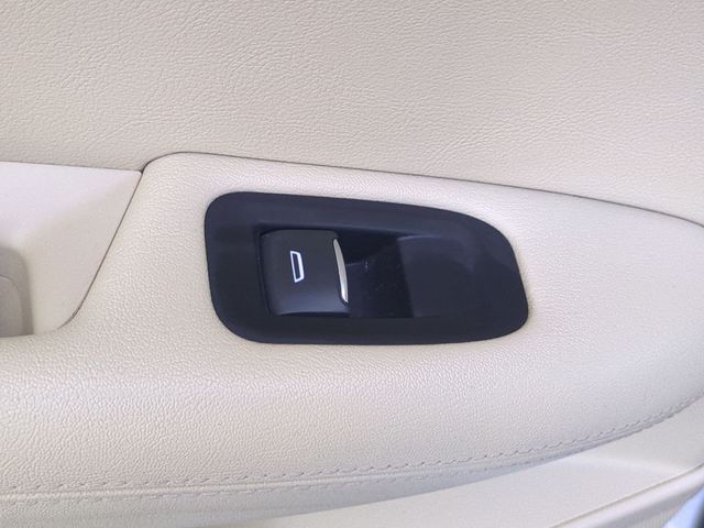 Used 2019 White Cadillac Luxury image 30