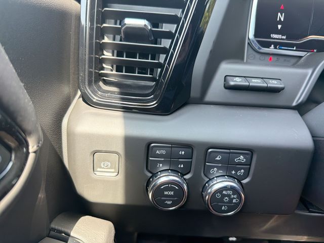 Used 2024 White GMC AT4X image 23