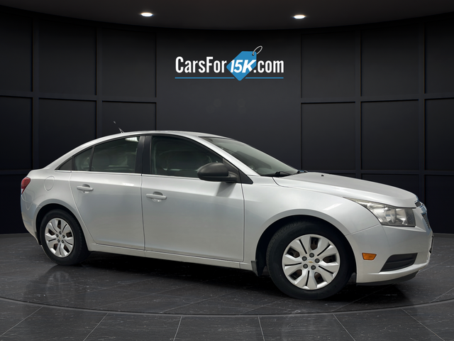 2012 Chevrolet Cruze LS Sedan FWD