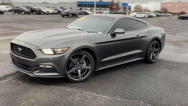 2015 Ford Mustang V6 4