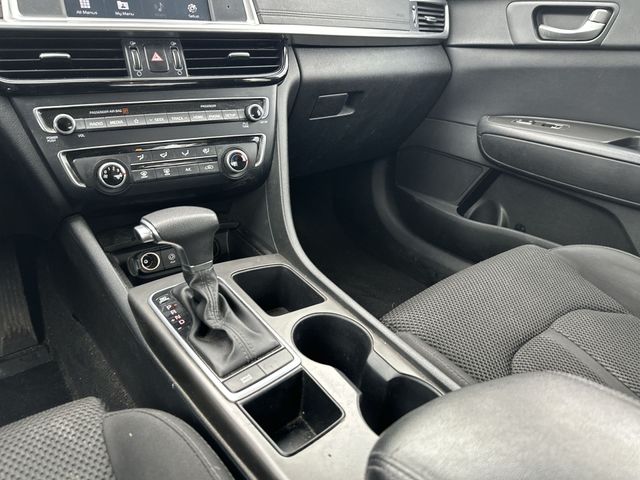 Used 2020 Purple Kia LX image 22