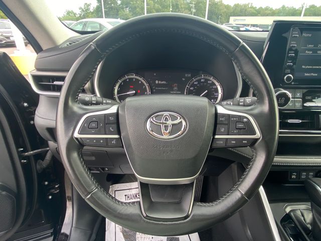 2022 Toyota Highlander XLE 17