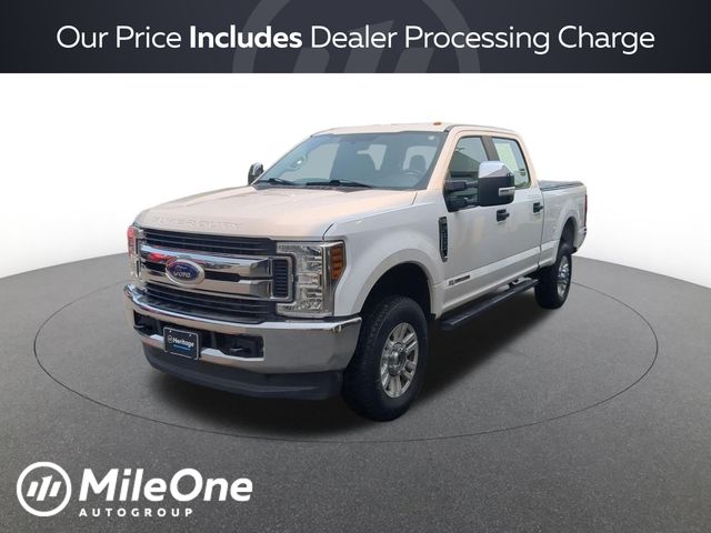 Oxford White 2019 Ford F-350 Super Duty Pickup Truck Four-Wheel Drive 6-Speed Automatic