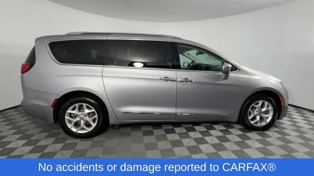 Used 2017 Chrysler Pacifica For Sale in Indianapolis, IN
