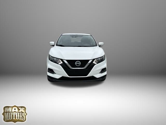 2022 Nissan Rogue Sport S 2