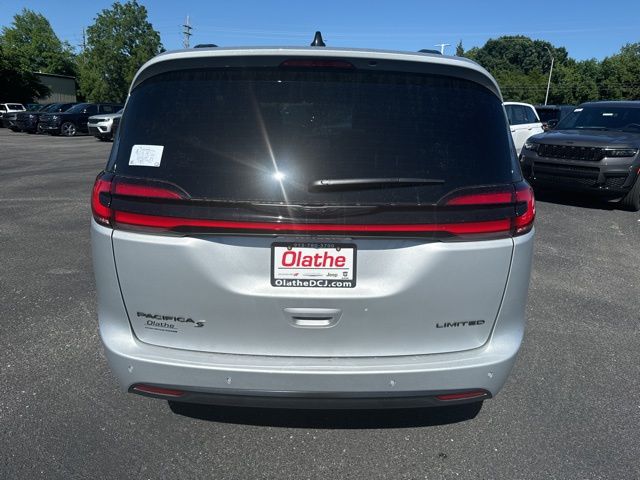 2024 Chrysler Pacifica Limited 6