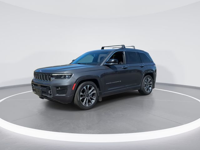 Used 2022 Gray Jeep Overland image 4