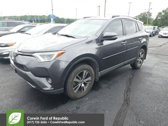  2017 Toyota RAV4 XLE   