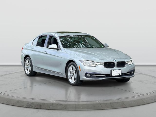 2018 BMW 3 Series 330i xDrive Sedan's photo