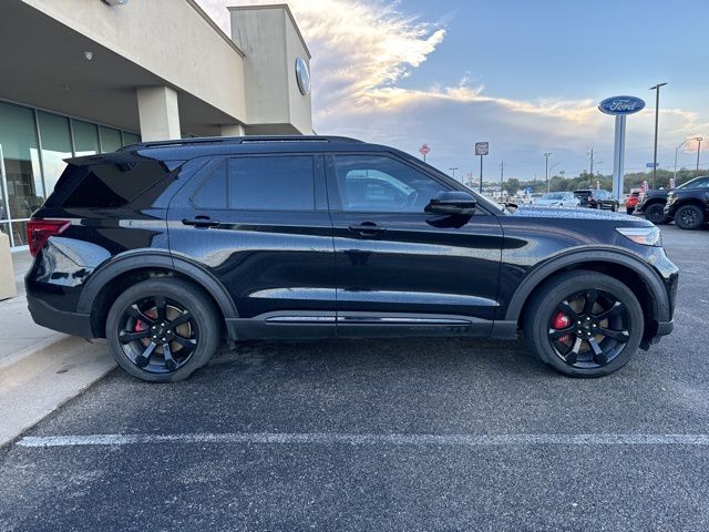 2020 Ford Explorer ST 4