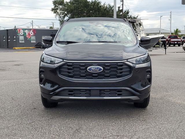 2024 Ford Escape ST-Line Select 2