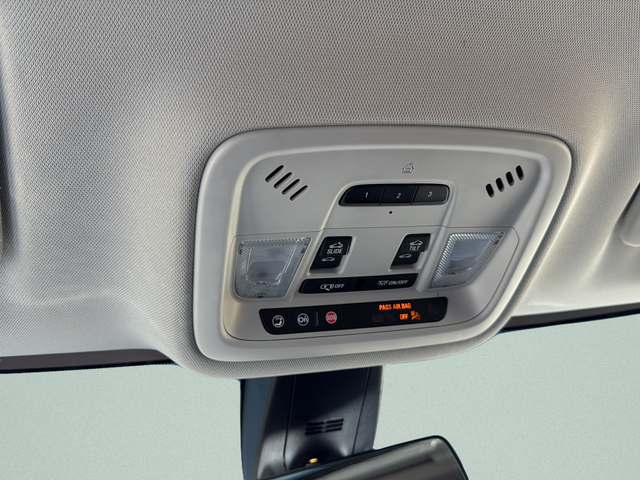 used 2021 Chevrolet Traverse car, priced at $29,574