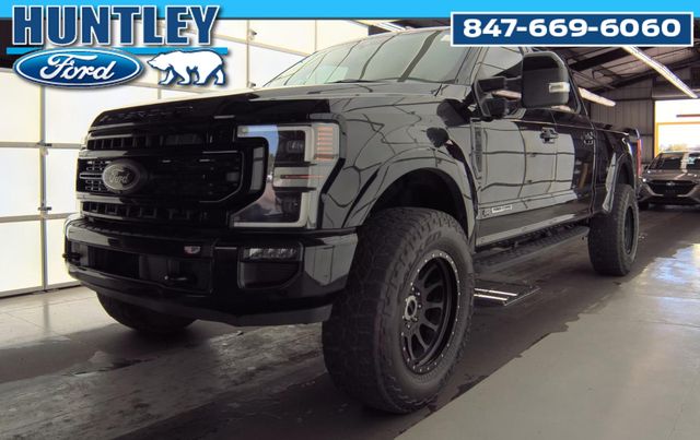 Black Metallic 2022 Ford F-250 Super Duty Lariat Crew Cab 4WD Pickup Truck Four-Wheel Drive Automatic