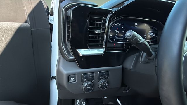 Used 2025 White Chevrolet LT Trail Boss image 22
