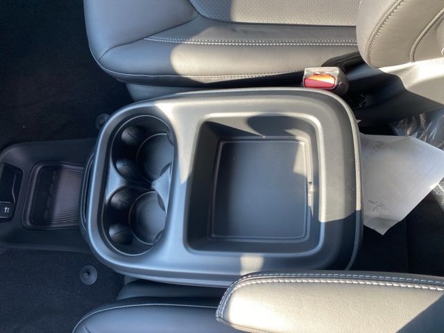 2026 Chrysler Pacifica Select - Bright White Clearcoat exterior view 18