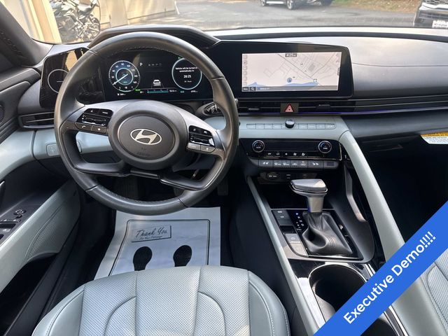 2025 Hyundai Elantra Hybrid
