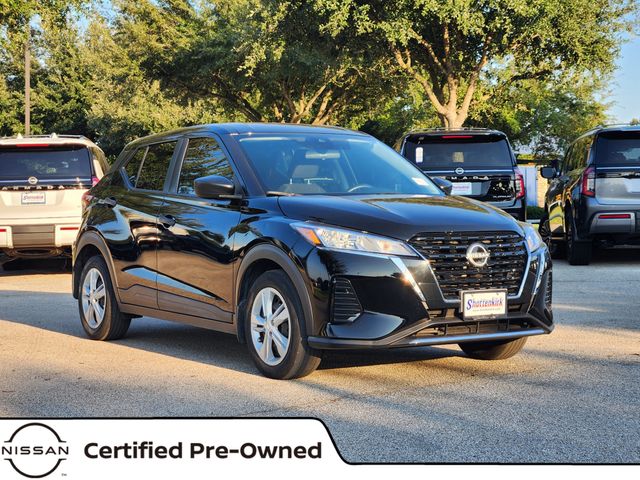 2022 Nissan Kicks S photo 2