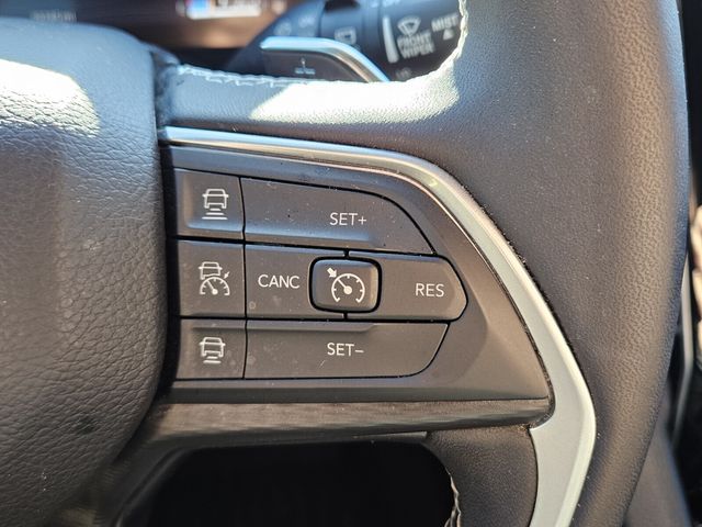 2024 Jeep Grand Cherokee Laredo 4x2