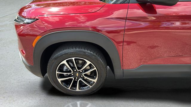Used 2025 Red Chevrolet LT image 36