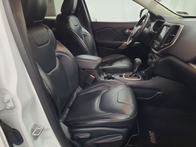 2017 – Jeep – Cherokee