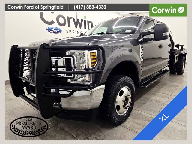 Gray (Magnetic Metallic) 2018 Ford F-350 Super Duty XL Crew Cab LB DRW 4WD Pickup Truck Four-Wheel Drive 6-Speed Automatic
