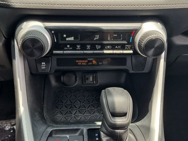 Used 2019 Toyota RAV4 LE 4D Sport Utility