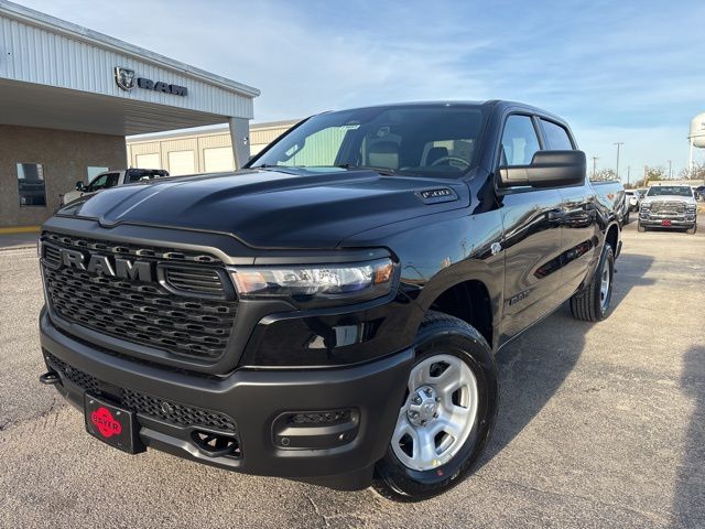 Diamond Black Crystal Pearlcoat 2026 RAM 1500 Tradesman Crew Cab 4WD Pickup Truck Four-Wheel Drive 8-Speed Automatic