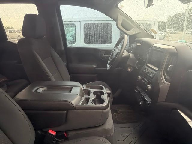 Used 2019 Black Chevrolet Custom image 6